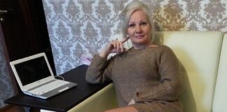 Femme d’affaire à la recherche d’un partenaire coquin Valérie femme mature à la recherche d'un partenaire coquin