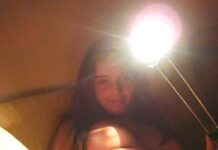 Étudiante à petits seins cherche fuckfriend à Reims Étudiante à petits seins cherche fuckfriend à Reims